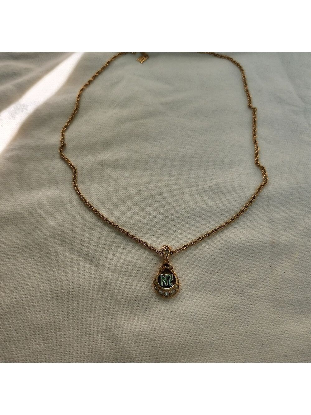 Nina Ricci Gold Tone Rhinestone pendant signed - Picture 2 of 14